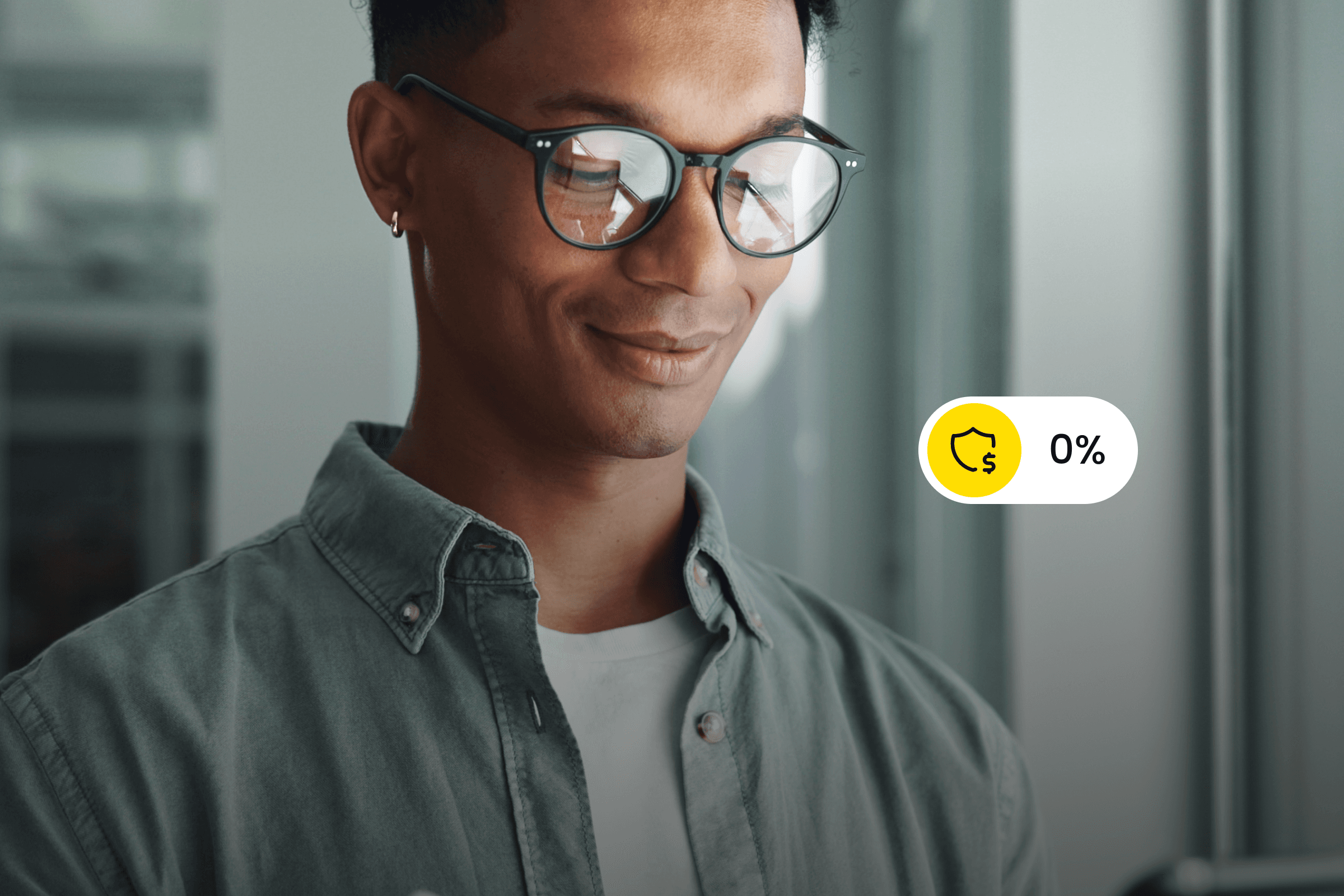 Trader smiling while viewing Exness’ 0%  stop out level.